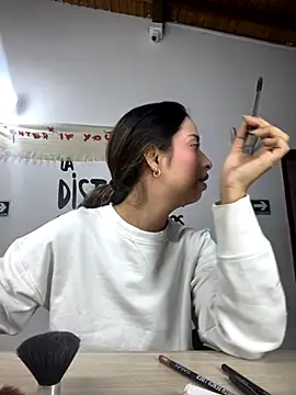 little-Emma online show from 10.10.25