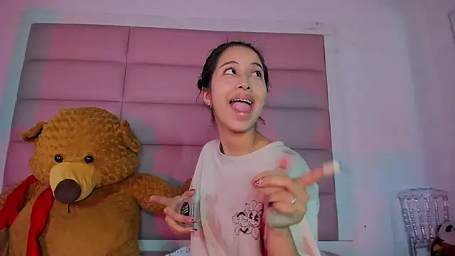 little-Emma online show from 12.23.25