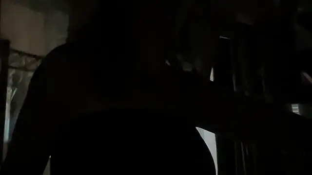 Snapshot of MonroeLoves chatting on 02.28.25 MonroeLoves online show from 02.28.25