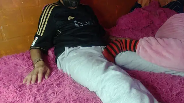 OldManAndGirlishLady online show from 03.13.25