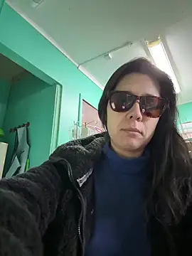 Reinacatchile online show from 03.12.26