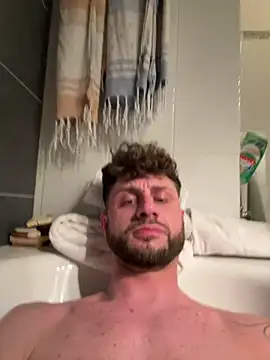 Snapshot of michifolli92 chatting on 03.13.25 michifolli92 online show from 03.13.25