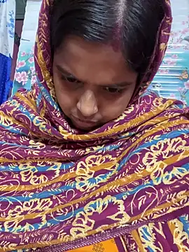 Beauty-queen online show from 11.22.25