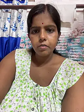 Snapshot of Beauty-queen chatting on 07.14.26 Beauty-queen online show from 07.14.26