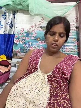 Snapshot of Beauty-queen chatting on 07.18.26 Beauty-queen online show from 07.18.26