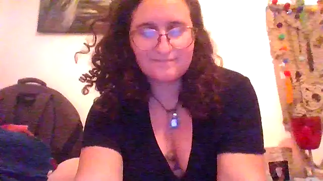 Snapshot of juicyrubies chatting on 01.14.25 juicyrubies online show from 01.14.25