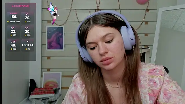 Josephine Kiss online show from 03.08.25