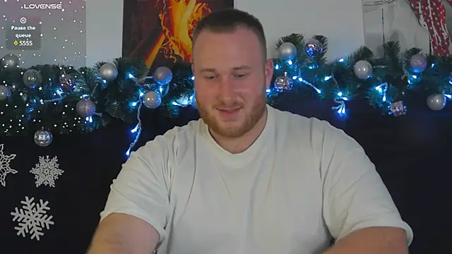 Snapshot of RoddyStill chatting on 12.11.24 RoddyStill online show from 12.11.24