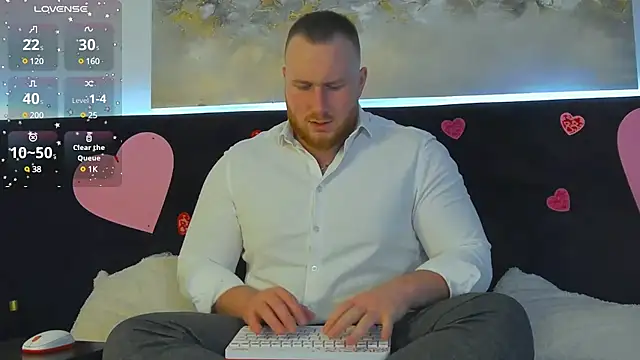 Snapshot of RoddyStill chatting on 02.05.25 RoddyStill online show from 02.05.25