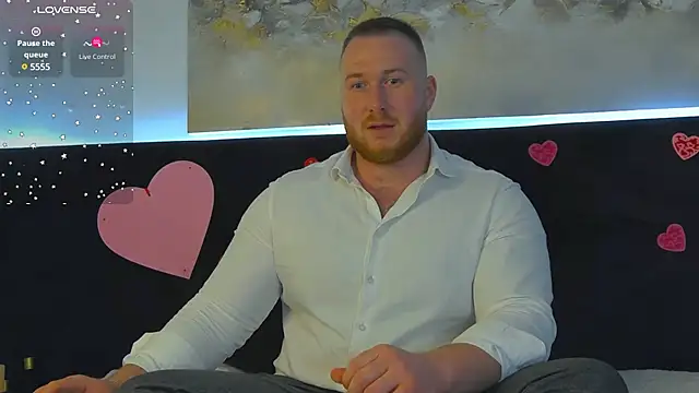 Snapshot of RoddyStill chatting on 02.05.25 RoddyStill online show from 02.05.25