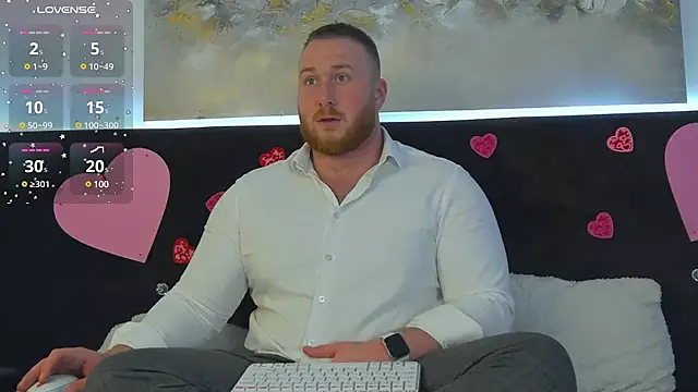 Snapshot of RoddyStill chatting on 02.11.25 RoddyStill online show from 02.11.25