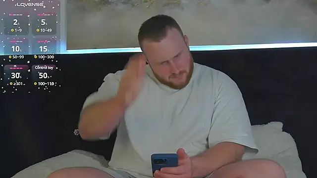 Snapshot of RoddyStill chatting on 02.15.25 RoddyStill online show from 02.15.25