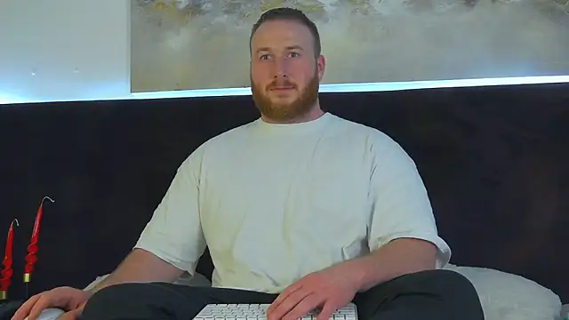 Snapshot of RoddyStill chatting on 03.10.25 RoddyStill online show from 03.10.25