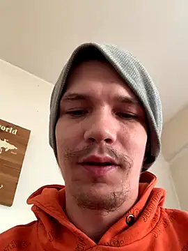 Snapshot of YoungDick25 chatting on 09.12.25 YoungDick25 online show from 09.12.25