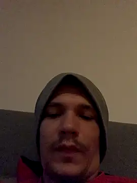 Snapshot of YoungDick25 chatting on 09.17.25 YoungDick25 online show from 09.17.25