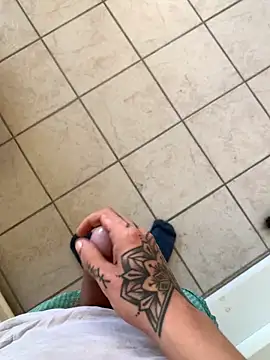 Snapshot of YoungDick25 chatting on 10.02.25 YoungDick25 online show from 10.02.25