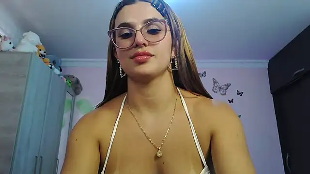 caroline jonson online show from 11.05.25