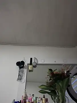 Lorraine Leon online show from 03.04.25