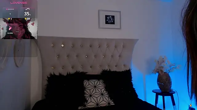 Tifanny Sweett online show from 09.29.25