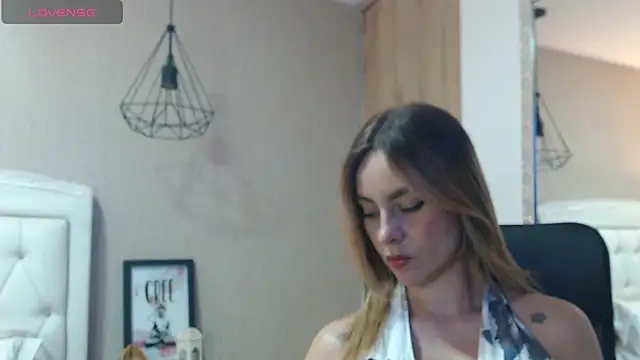 Snapshot of Samantha_buny chatting on 07.12.26 Samantha buny online show from 07.12.26