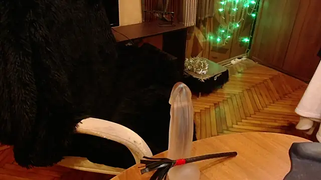 Miss Tress online show from 02.13.25