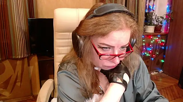 Snapshot of Miss_Tress chatting on 07.04.26 Miss Tress online show from 07.04.26