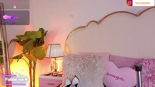 SenniaBella online show from 04.02.26