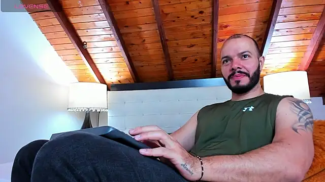 Tom Bailey online show from 09.12.25