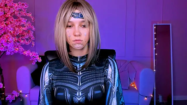 LolaLemona online show from 12.15.24