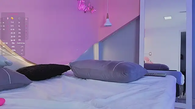 AllisonRoberts  online show from 04.04.26