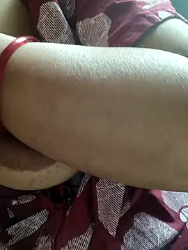 Snapshot of cuteyqueen chatting on 12.10.24 cuteyqueen online show from 12.10.24