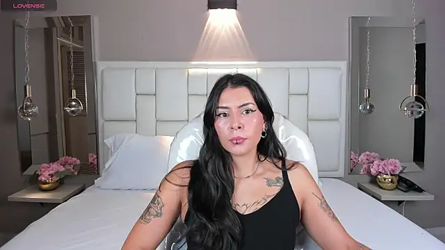 Snapshot of JessyEvans chatting on 09.16.25 JessyEvans online show from 09.16.25
