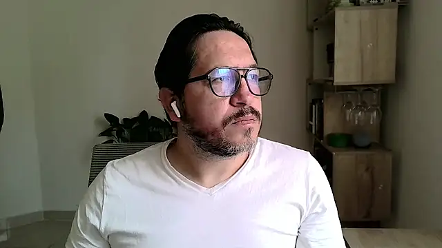 OsoMaduro12 online show from 02.12.26