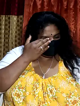 Snapshot of Dusto_Meye chatting on 01.10.25 Dusto Meye online show from 01.10.25