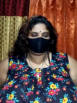 Snapshot of Dusto_Meye chatting on 10.08.25 Dusto Meye online show from 10.08.25