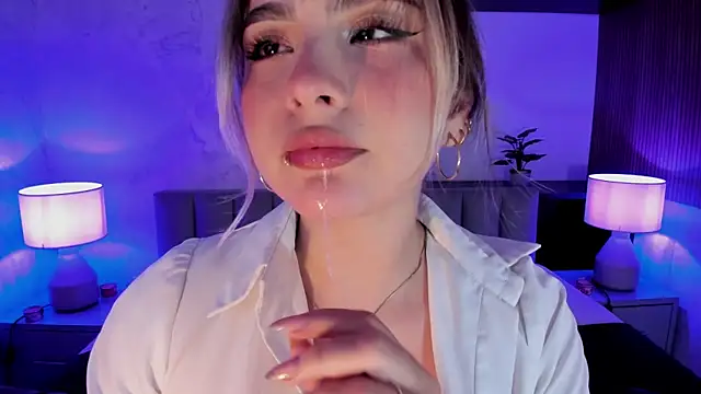 SamantaBone online show from 01.25.25