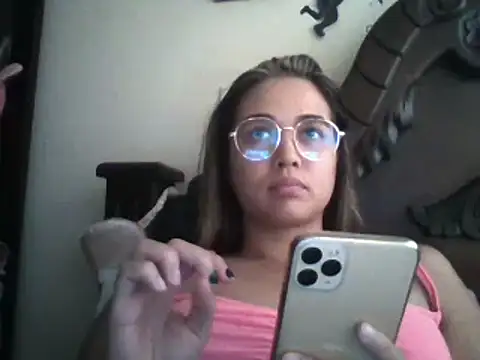 trianabell online show from 02.26.25