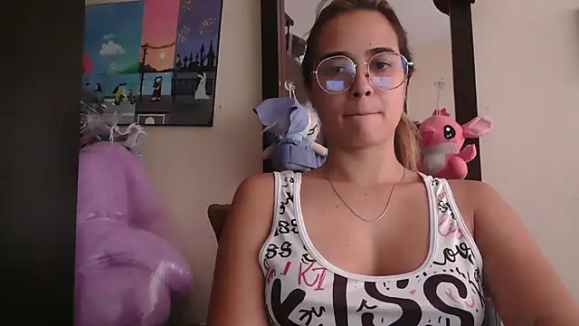 trianabell online show from 04.18.26