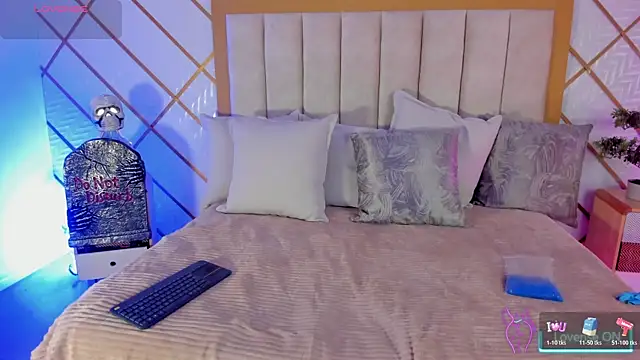 TamyHoney online show from 10.30.25