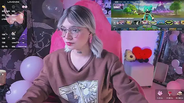 Snapshot of sensualkattt chatting on 02.13.25 sensualkattt online show from 02.13.25