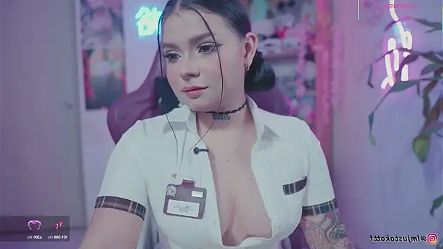 Snapshot of sensualkattt chatting on 09.18.25 sensualkattt online show from 09.18.25