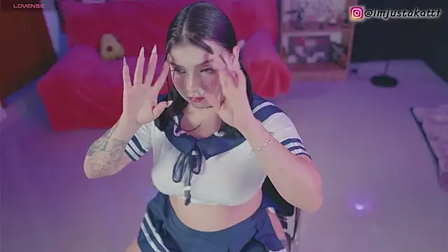 Snapshot of sensualkattt chatting on 11.04.25 sensualkattt online show from 11.04.25