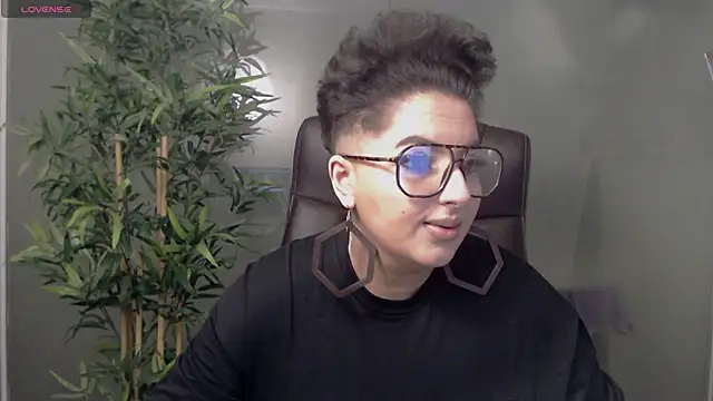 BustyAllyy online show from 01.25.25