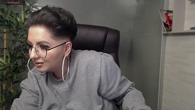 BustyAllyy online show from 01.31.25