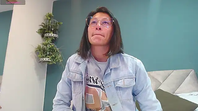 SharisWillian online show from 11.27.25