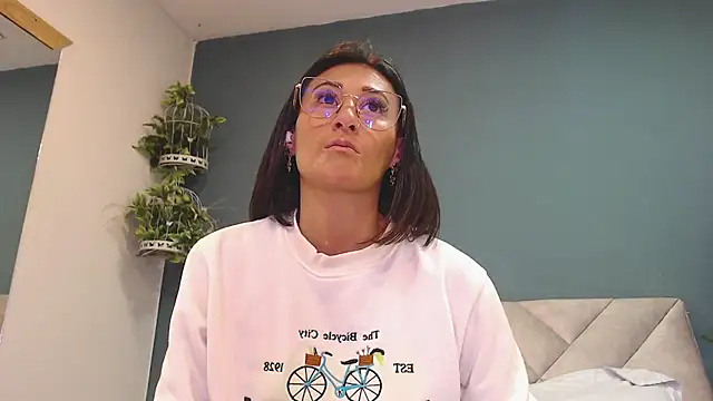 SharisWillian online show from 12.19.25