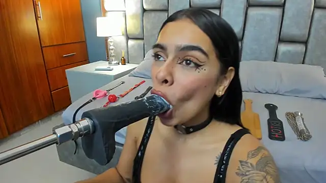 Foxy Assh  online show from 09.21.25