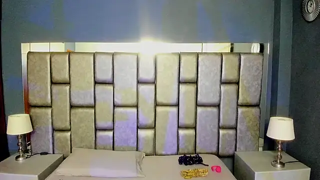 Foxy Assh  online show from 02.13.26