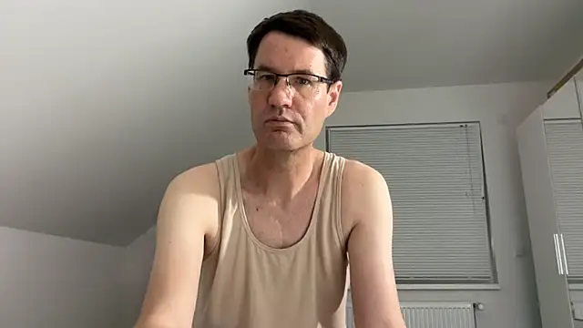 Snapshot of zxzx_cam1 chatting on 06.29.26 zxzx cam1 online show from 06.29.26