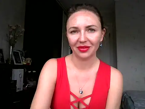 AngelinaLove28 online show from 10.11.25